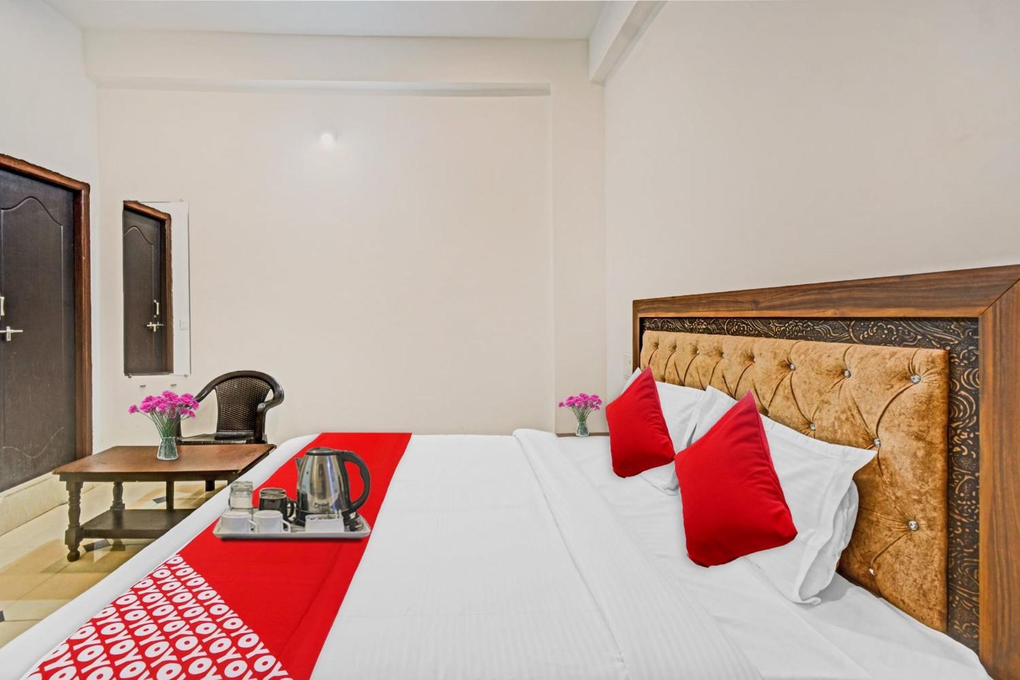 Hotel O Padharo Saa ウダイプル エクステリア 写真