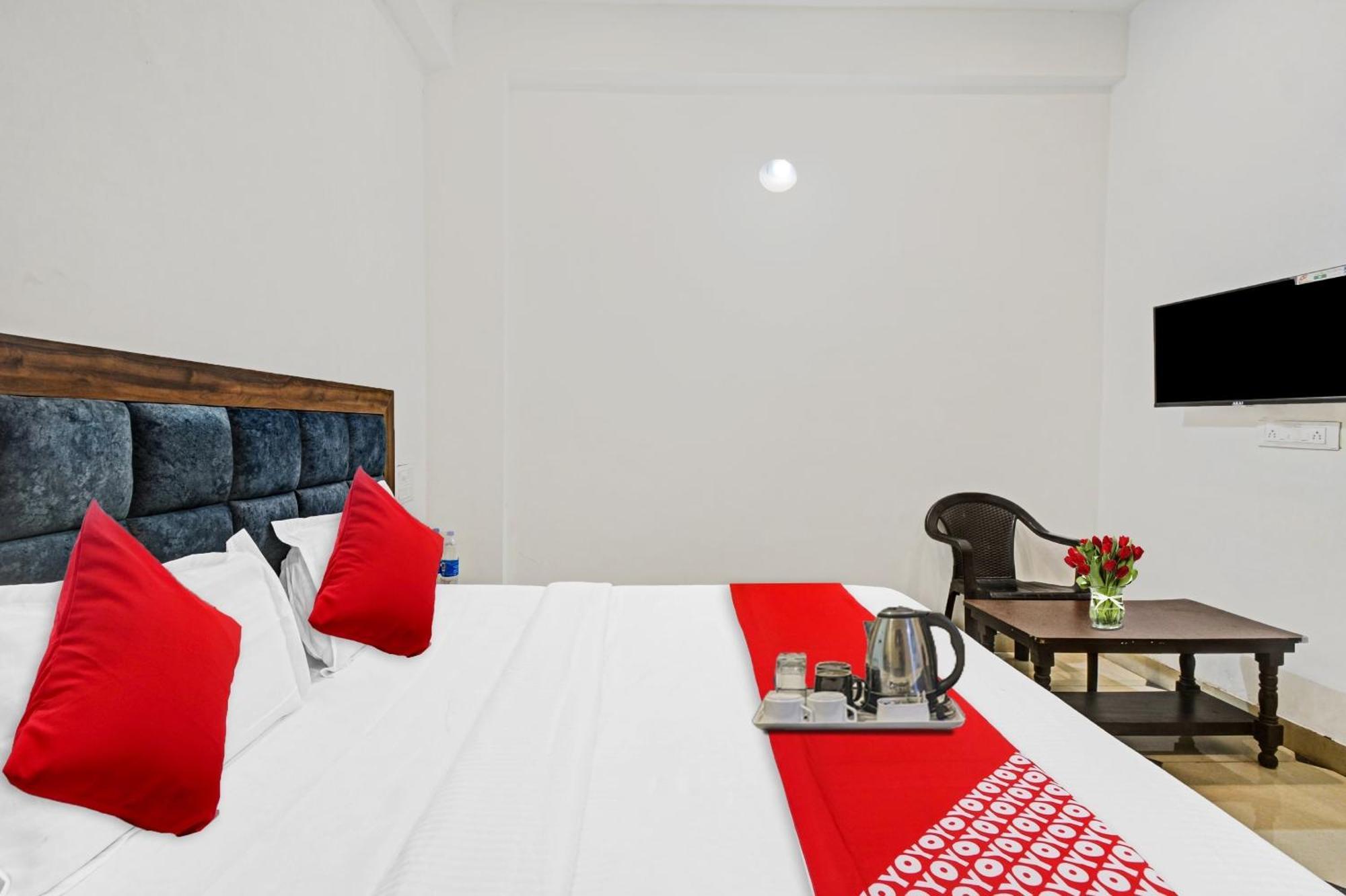 Hotel O Padharo Saa ウダイプル エクステリア 写真